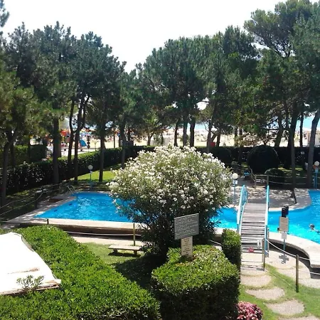 Cristallo Sea View Apartman *